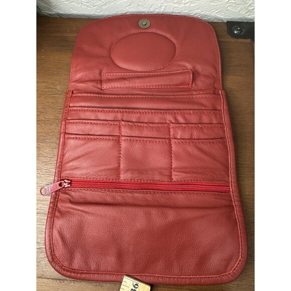 Red Clutch Organizer Wallet Tooled Leather Floral Medallion Ace USA EC - Picture 3 of 8